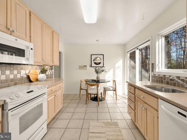 8809 Hidden Hill Lane, Potomac MD 20854