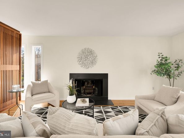 8809 Hidden Hill Lane, Potomac MD 20854