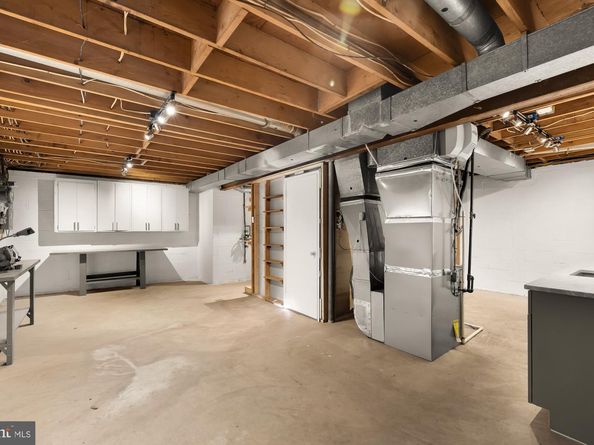 8809 Hidden Hill Lane, Potomac MD 20854