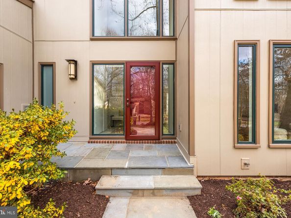 8809 Hidden Hill Lane, Potomac MD 20854