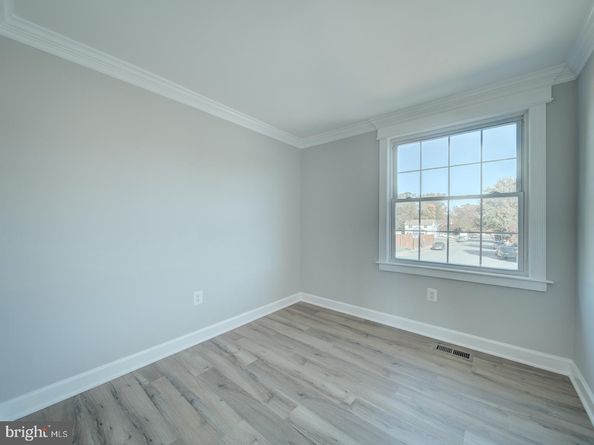 1300 E Beech Road, Sterling VA 20164