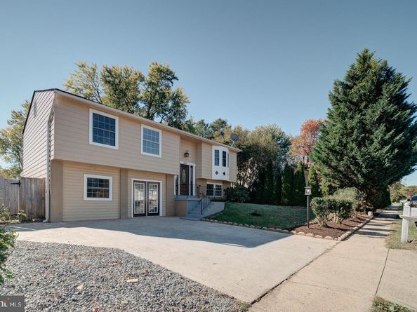 1300 E Beech Road, Sterling VA 20164