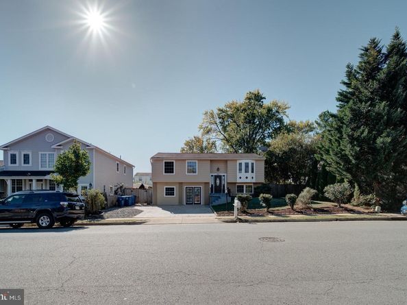 1300 E Beech Road, Sterling VA 20164