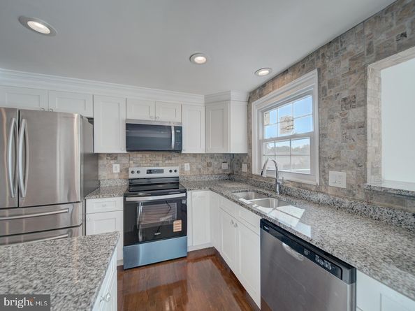 1300 E Beech Road, Sterling VA 20164