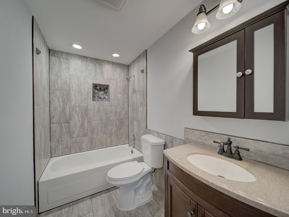 1300 E Beech Road, Sterling VA 20164