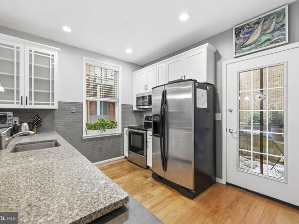131 N Bread Street C1, Philadelphia PA 19106