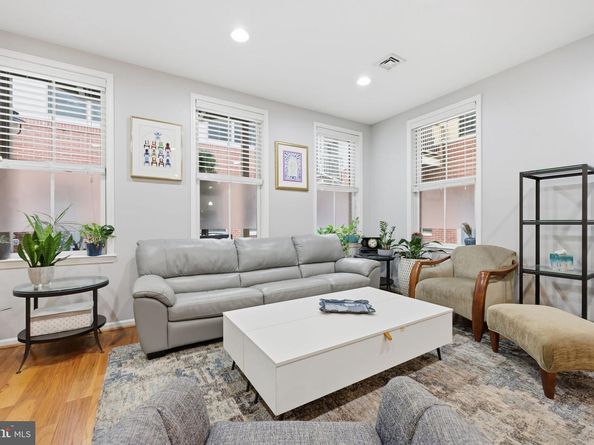 131 N Bread Street C1, Philadelphia PA 19106