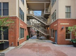 131 N Bread Street C1, Philadelphia PA 19106