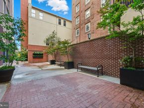 131 N Bread Street C1, Philadelphia PA 19106