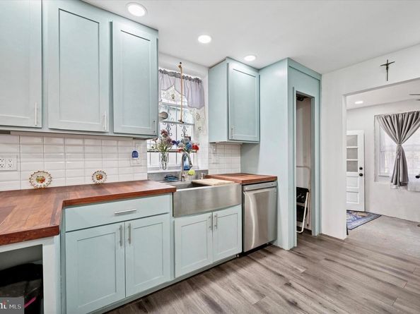 422 N Simpson Street, Philadelphia PA 19151