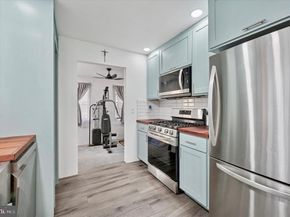 422 N Simpson Street, Philadelphia PA 19151