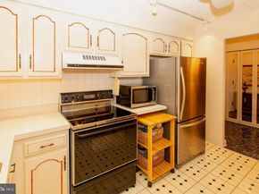20538 Valley Forge Circle 538, King Of Prussia PA 19406