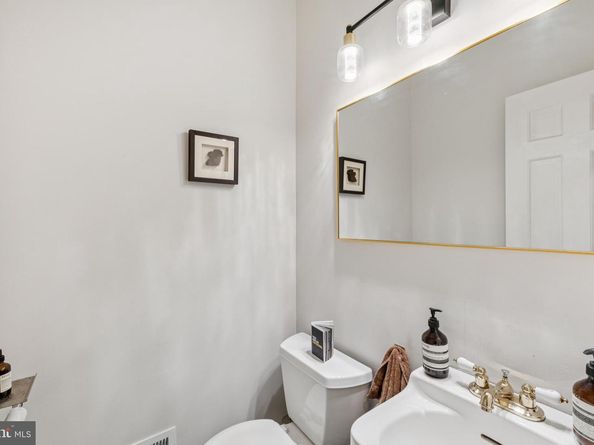 1611 Suter Lane NW, Washington DC 20007