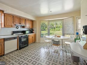 1943 Fawn Drive, Glenside PA 19038