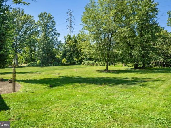 1943 Fawn Drive, Glenside PA 19038