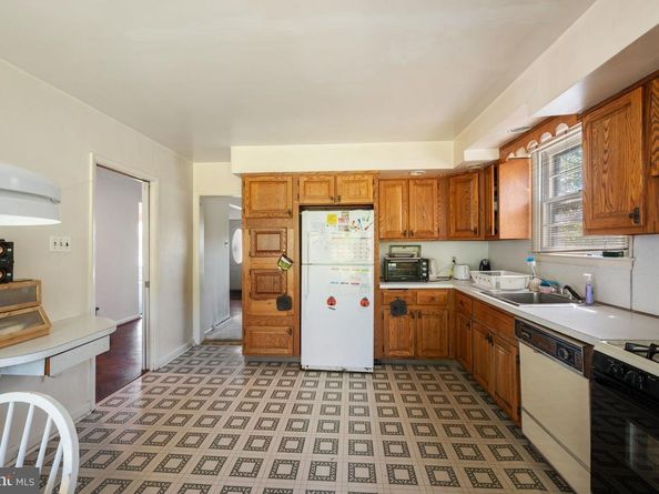 1943 Fawn Drive, Glenside PA 19038