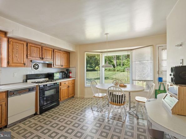 1943 Fawn Drive, Glenside PA 19038