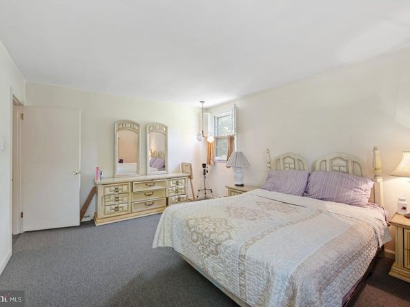 1943 Fawn Drive, Glenside PA 19038