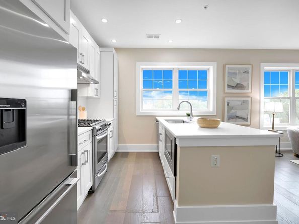 16 17TH Street NE 312, Washington DC 20002