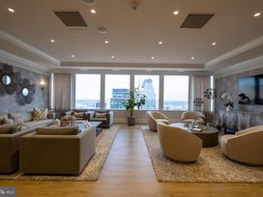 50 S 16TH Street 4504, Philadelphia PA 19102