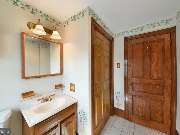 7332 Tabor Avenue, Philadelphia PA 19111