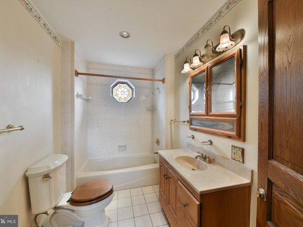 7332 Tabor Avenue, Philadelphia PA 19111