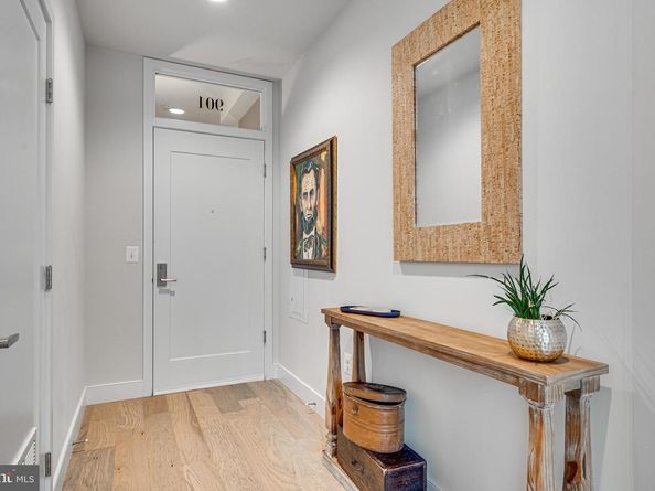 2000 Clarendon Boulevard 901, Arlington VA 22201