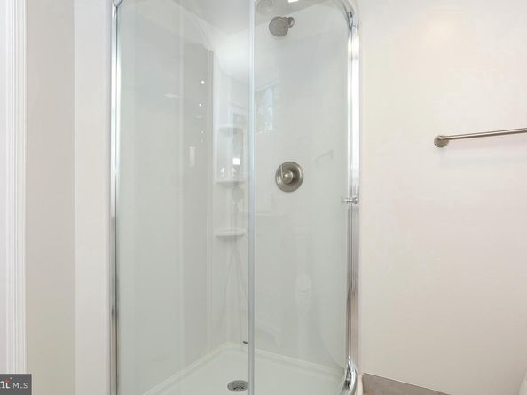 5432 N 23rd Street, Arlington VA 22205