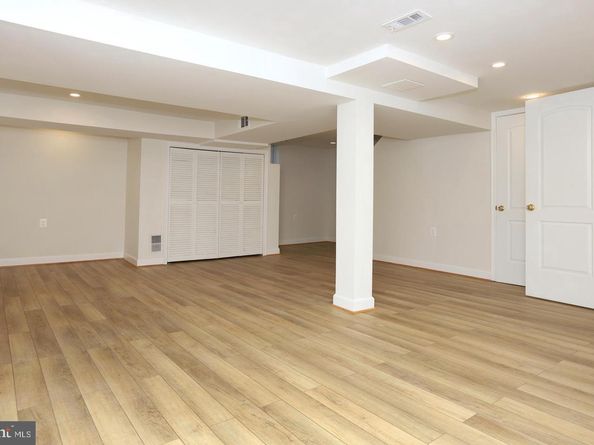 5432 N 23rd Street, Arlington VA 22205