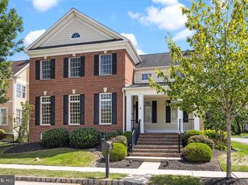 3541 Reading Way