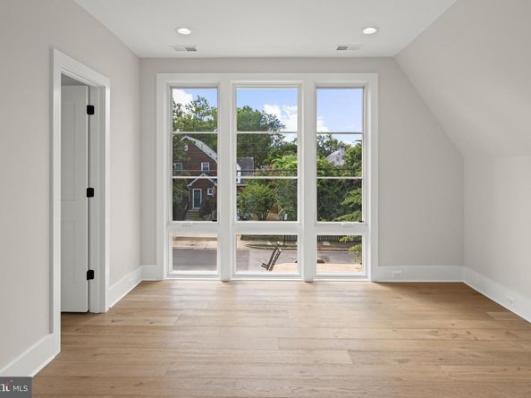 4771 26TH Street N, Arlington VA 22207