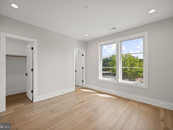 4771 26TH Street N, Arlington VA 22207