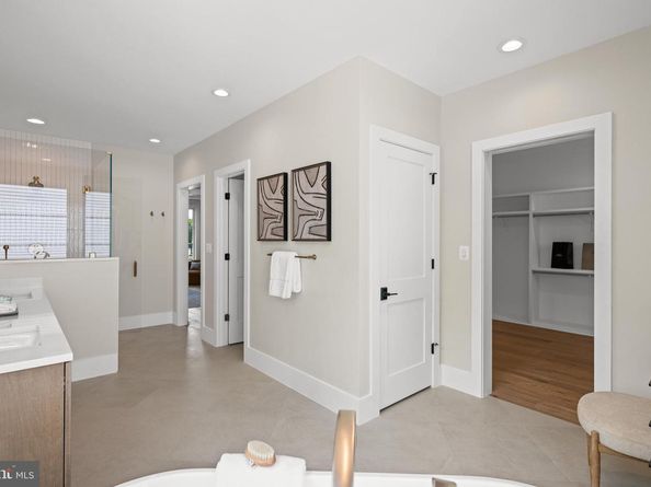 4771 26TH Street N, Arlington VA 22207