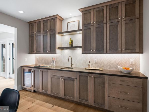 4771 26TH Street N, Arlington VA 22207