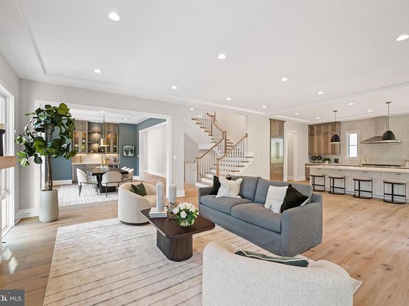 4771 26TH Street N, Arlington VA 22207