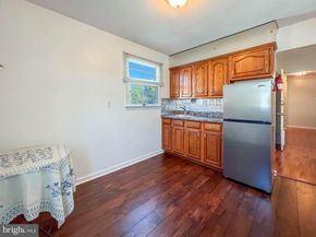 11 Vividleaf Lane, Levittown PA 19054