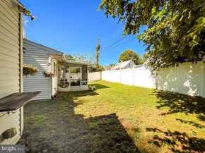 11 Vividleaf Lane, Levittown PA 19054
