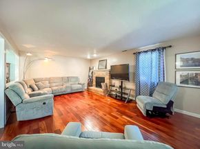 11 Vividleaf Lane, Levittown PA 19054