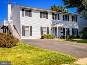 11 Vividleaf Lane, Levittown PA 19054