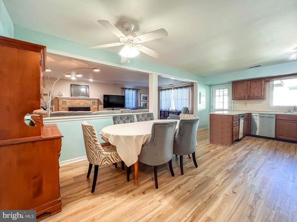 11 Vividleaf Lane, Levittown PA 19054
