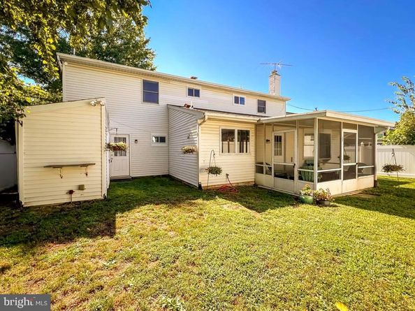 11 Vividleaf Lane, Levittown PA 19054