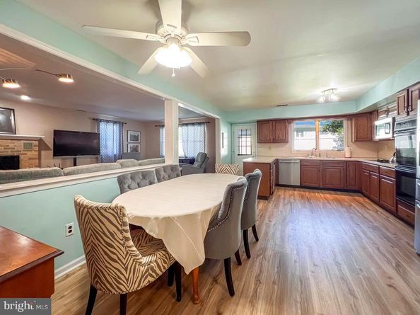 11 Vividleaf Lane, Levittown PA 19054
