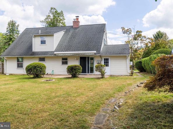 1513 E Willow Grove Avenue, Glenside PA 19038