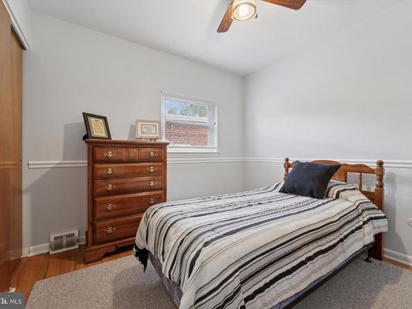 7260 Valley Avenue, Philadelphia PA 19128
