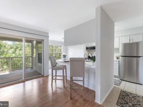1717 Ascot Way 1717E, Reston VA 20190