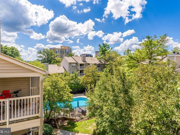 1717 Ascot Way 1717E, Reston VA 20190