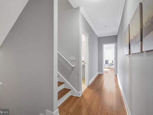 927 12TH Street NE, Washington DC 20002