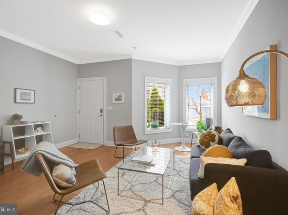 927 12TH Street NE, Washington DC 20002