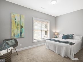 927 12TH Street NE, Washington DC 20002