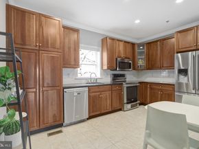 927 12TH Street NE, Washington DC 20002